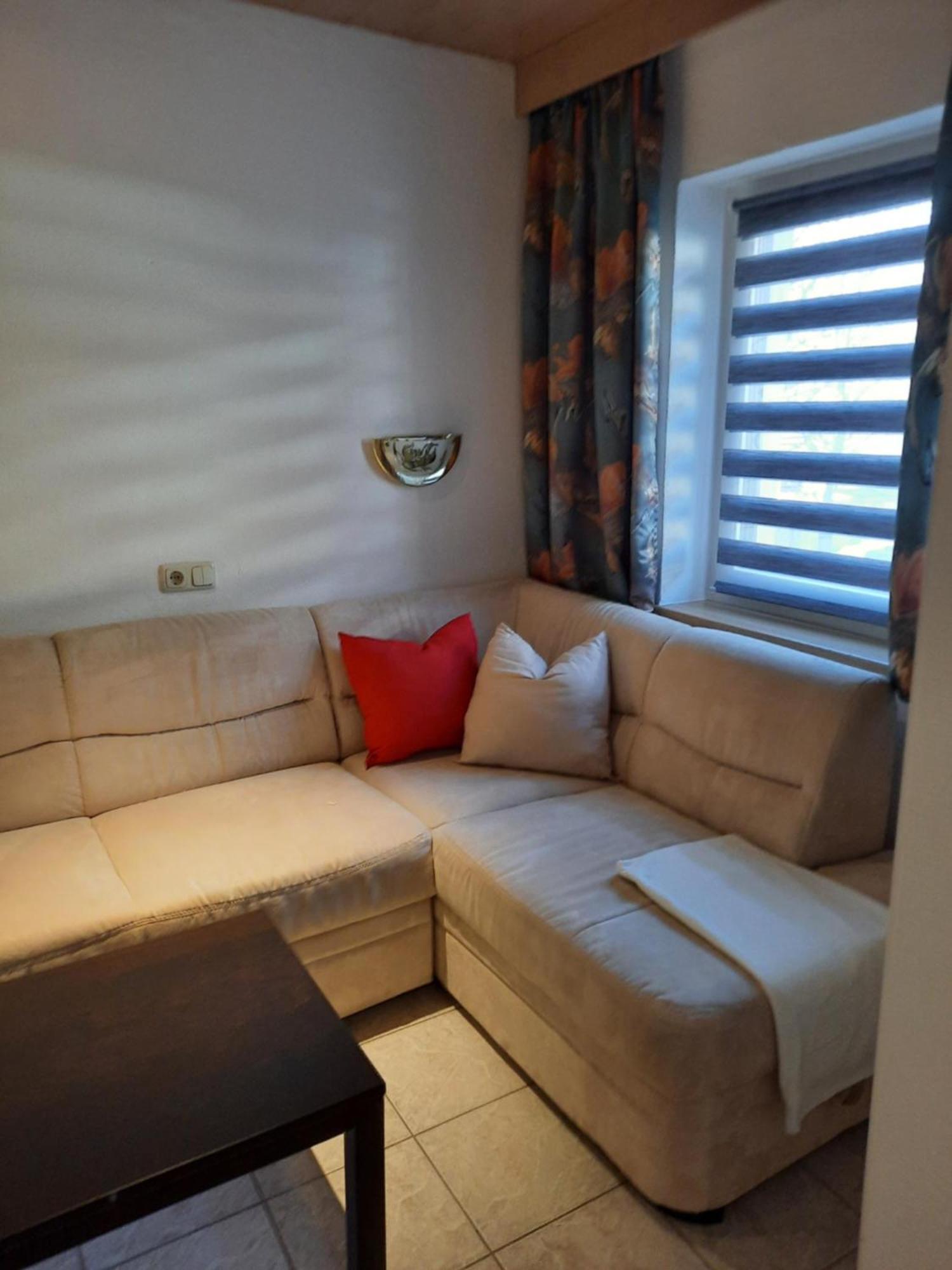 Gasthof Erzherzog Rainer - Zimmer Und Ferienwohnung Kössen Kamer foto