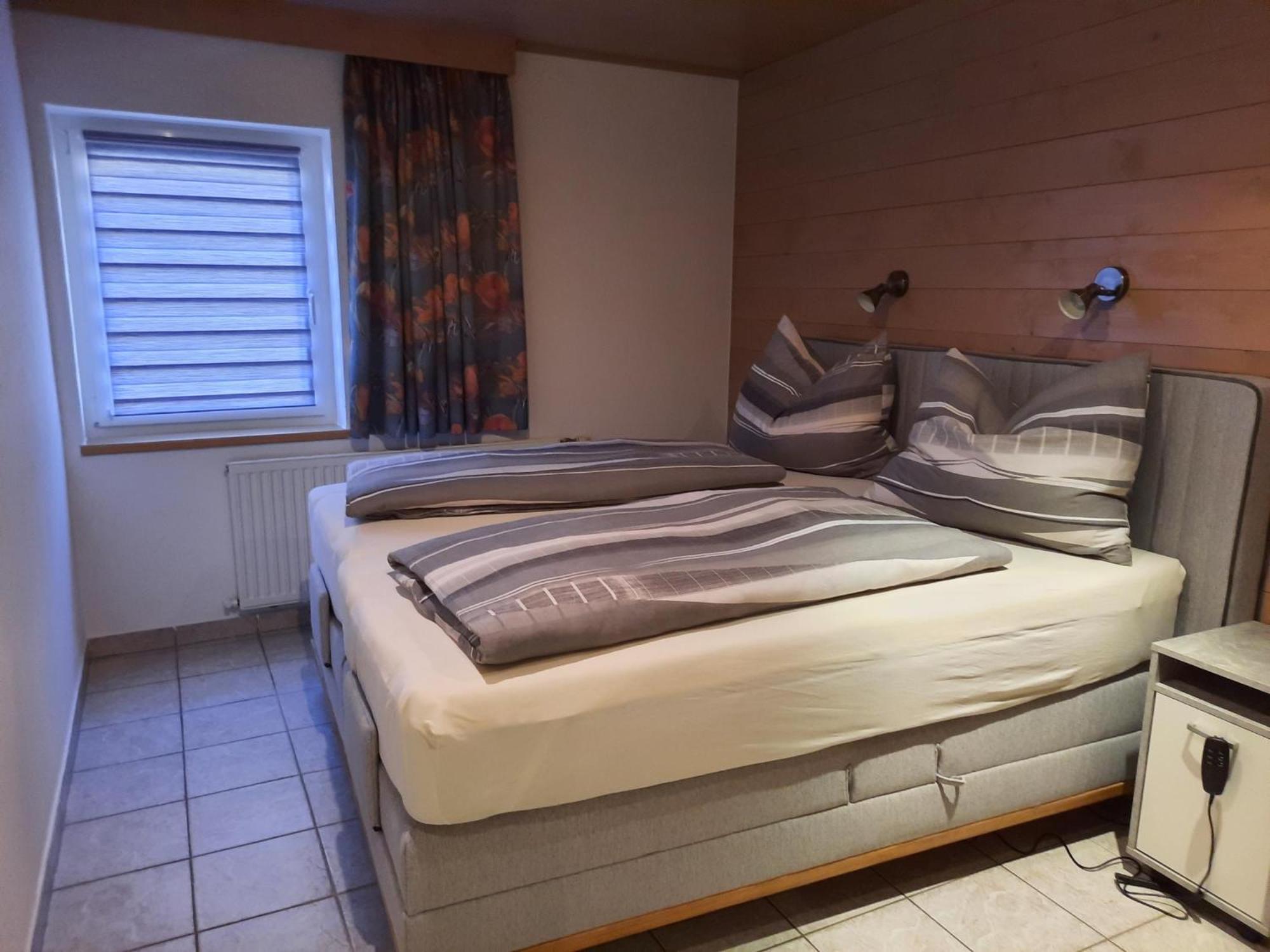 Gasthof Erzherzog Rainer - Zimmer Und Ferienwohnung Kössen Kamer foto